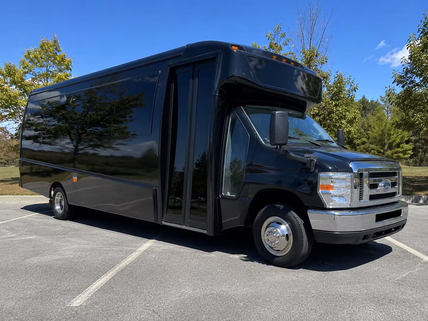 buses for clifton college campus tours and senior class trips