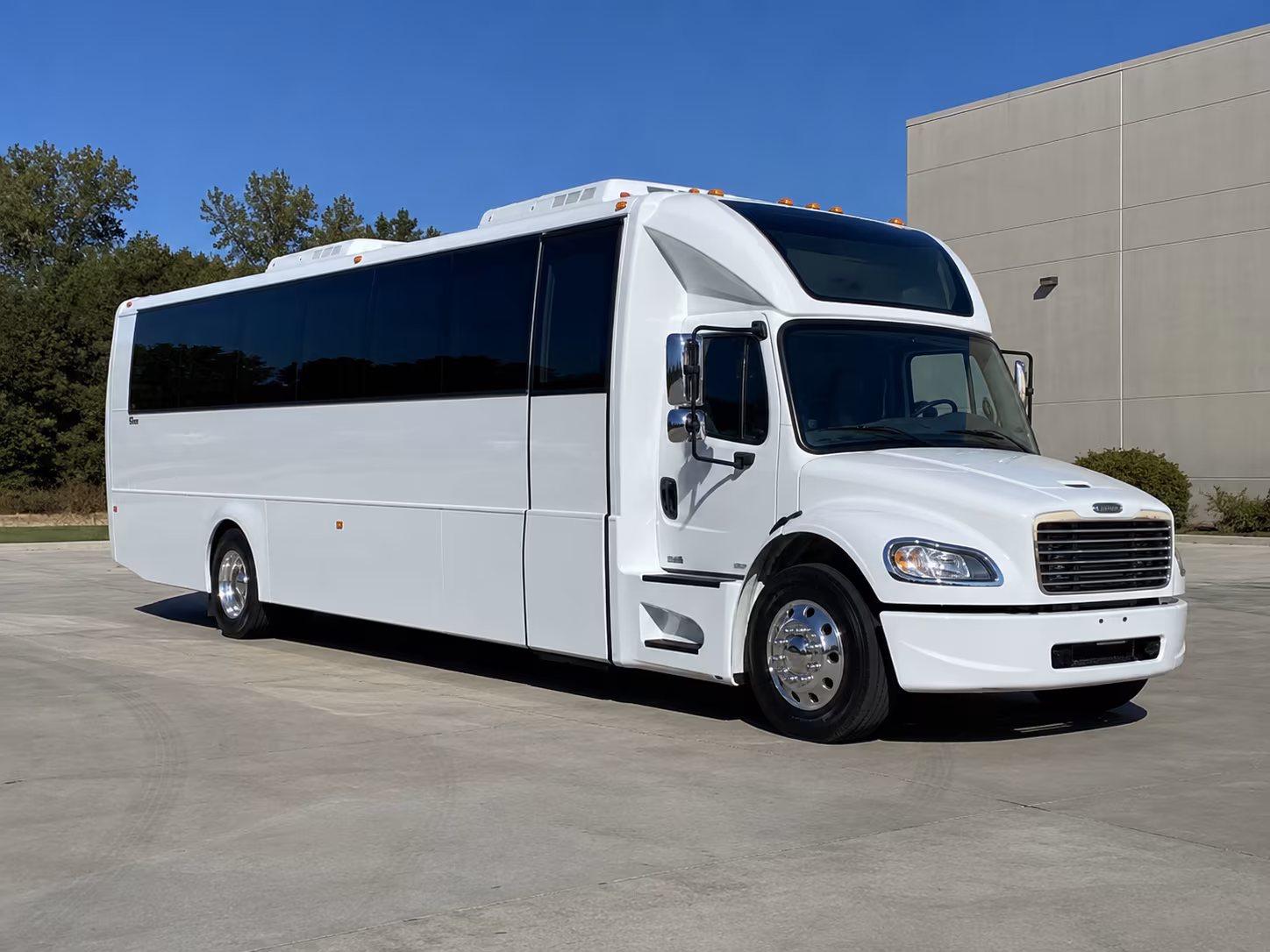 clifton 28 passenger party bus